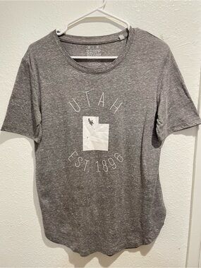 ✨ Royce Utah Graphic Tee • Heather Gray Side Slit Crewneck Shirt | Size M 🏔️🤍